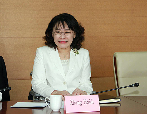 图为中国残联、康复国际主席张海迪会见国际社会保障协会主席德国同业工会主席乔吉姆·伯勒尔先生 图为中国残联、康复国际主席张海迪会见国际社会保障协会主席德国同业工会主席乔吉姆·伯勒尔先生